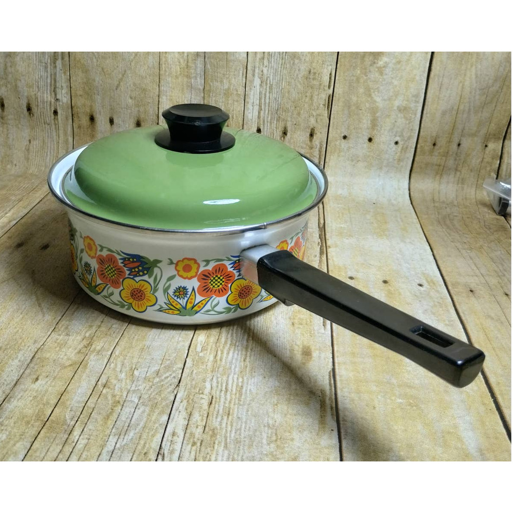Vtg Floral Enamel Pot & Green Lid 8" Funky Flower White Inside (lrs)